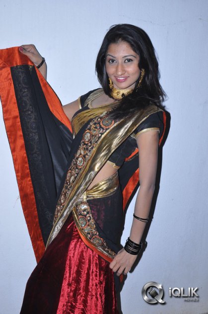 Akshaya-at-Present-Love-Movie-Audio-Launch